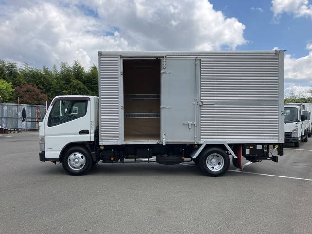 三菱ふそうキャンターアルミバン小型（2t・3t）[写真06]