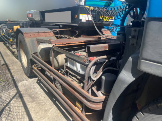 いすゞギガトレーラーヘッド（トラクターヘッド）大型（10t）[写真12]