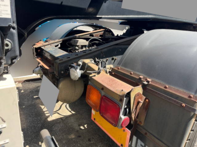 いすゞギガトレーラーヘッド（トラクターヘッド）大型（10t）[写真13]