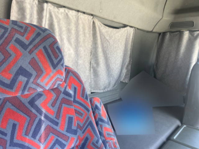 いすゞギガトレーラーヘッド（トラクターヘッド）大型（10t）[写真28]