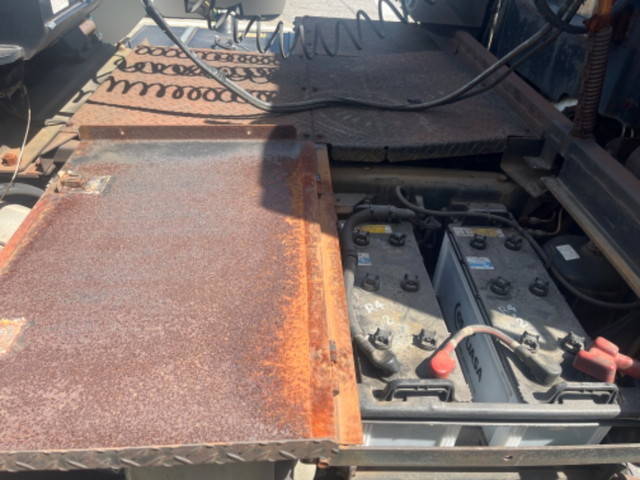 いすゞギガトレーラーヘッド（トラクターヘッド）大型（10t）[写真05]