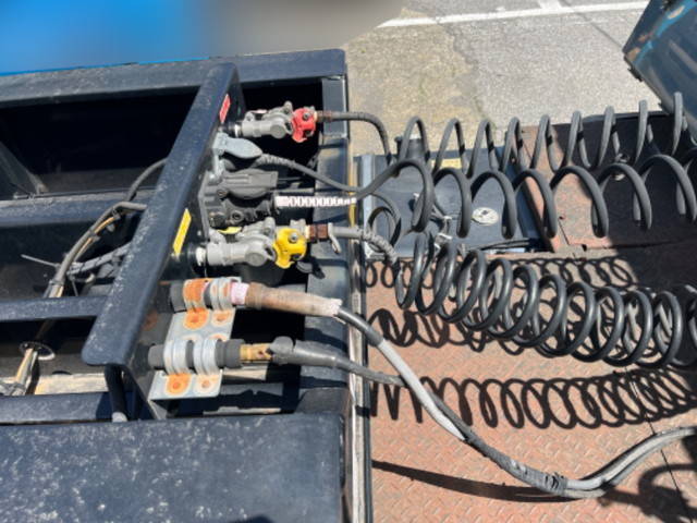 いすゞギガトレーラーヘッド（トラクターヘッド）大型（10t）[写真08]