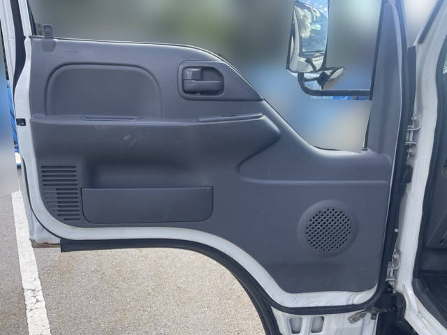 いすゞエルフ高所作業車小型（2t・3t）[写真26]