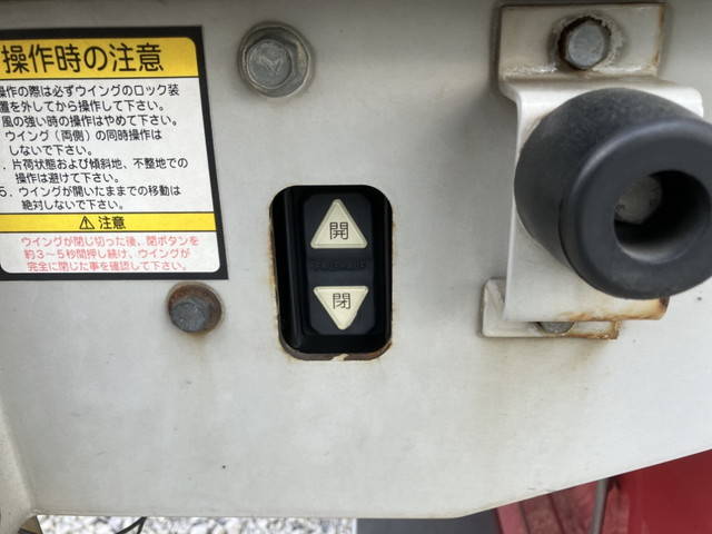 UDトラックスクオンアルミウイング大型（10t）[写真10]