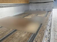 UDトラックスクオンアルミウイング大型（10t）[写真12]