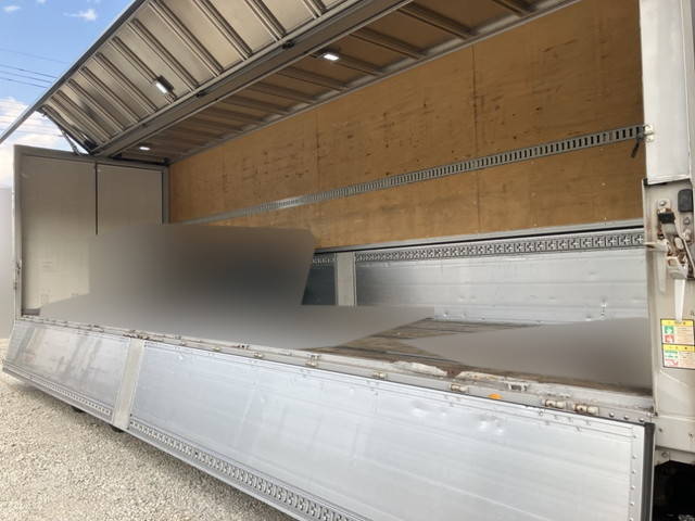 UDトラックスクオンアルミウイング大型（10t）[写真13]