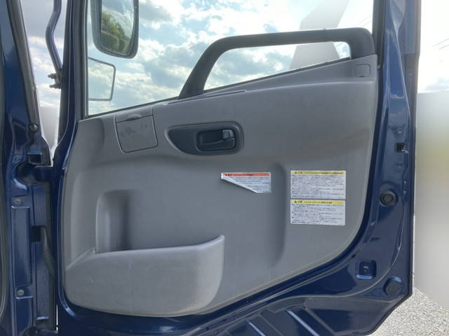 UDトラックスクオンアルミウイング大型（10t）[写真25]