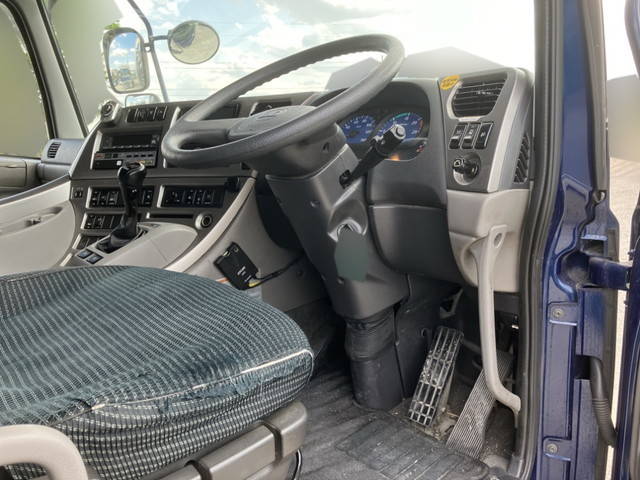 UDトラックスクオンアルミウイング大型（10t）[写真32]