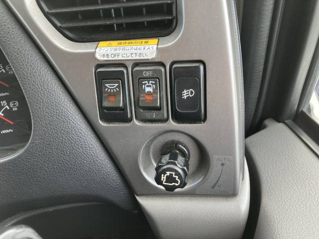 UDトラックスクオンアルミウイング大型（10t）[写真36]