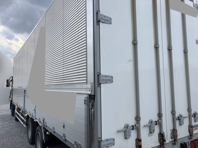 UDトラックスクオンアルミウイング大型（10t）[写真04]