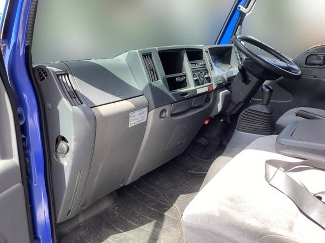 いすゞエルフ平ボディ小型（2t・3t）[写真28]