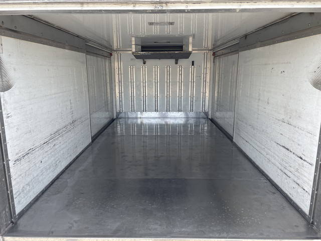 いすゞエルフ冷凍車（冷蔵車）小型（2t・3t）[写真11]