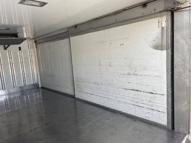 いすゞエルフ冷凍車（冷蔵車）小型（2t・3t）[写真14]