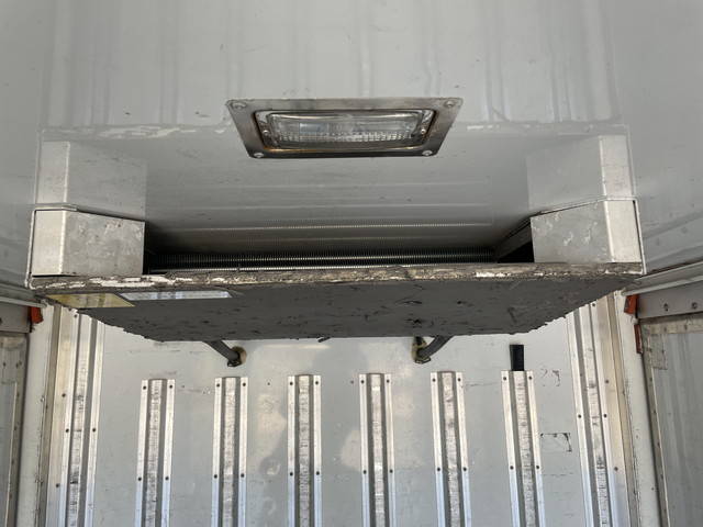 いすゞエルフ冷凍車（冷蔵車）小型（2t・3t）[写真16]