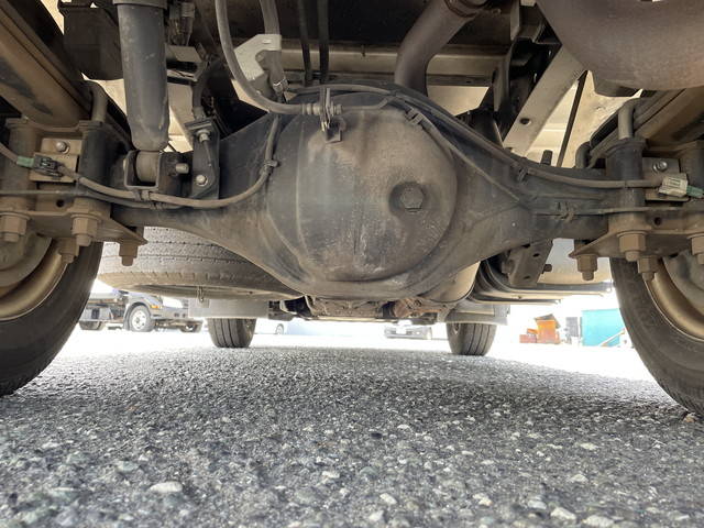 いすゞエルフ冷凍車（冷蔵車）小型（2t・3t）[写真23]