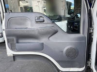 いすゞエルフ冷凍車（冷蔵車）小型（2t・3t）[写真26]