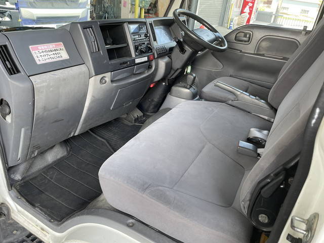 いすゞエルフ冷凍車（冷蔵車）小型（2t・3t）[写真30]