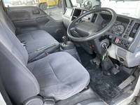 いすゞエルフ冷凍車（冷蔵車）小型（2t・3t）[写真31]