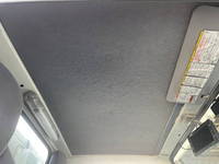 いすゞエルフ冷凍車（冷蔵車）小型（2t・3t）[写真32]