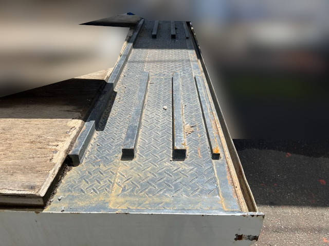 三菱ふそうファイターセルフクレーン3段増トン（6t・8t）[写真10]