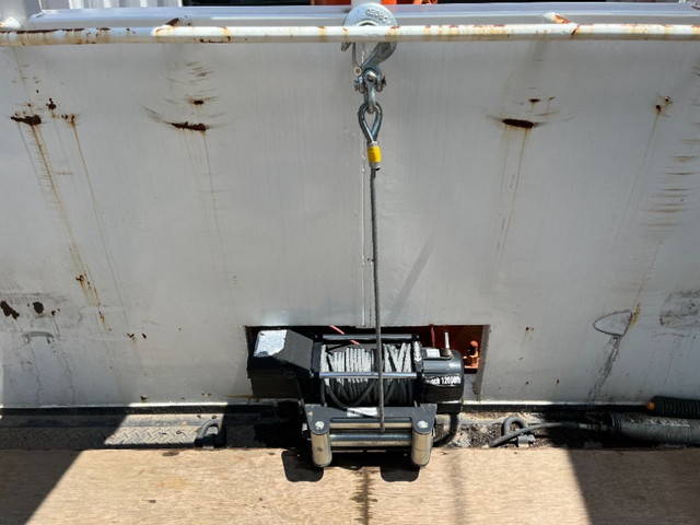 三菱ふそうファイターセルフクレーン3段増トン（6t・8t）[写真11]