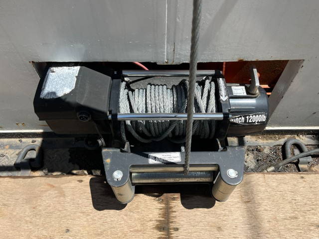 三菱ふそうファイターセルフクレーン3段増トン（6t・8t）[写真12]