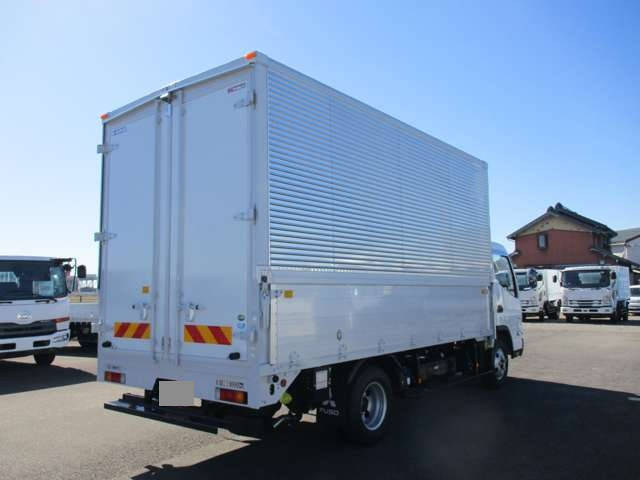 三菱ふそうキャンターアルミウイング小型（2t・3t）[写真10]