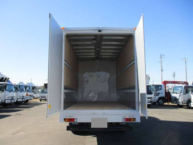 三菱ふそうキャンターアルミウイング小型（2t・3t）[写真08]