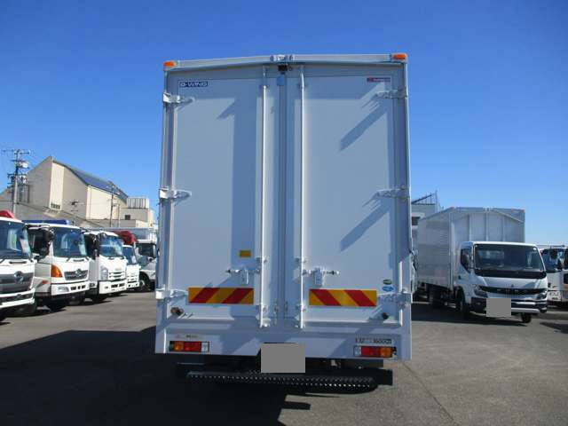 三菱ふそうキャンターアルミウイング小型（2t・3t）[写真10]
