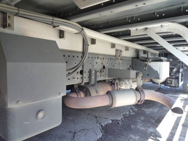 いすゞフォワードアルミウイング中型（4t）[写真17]