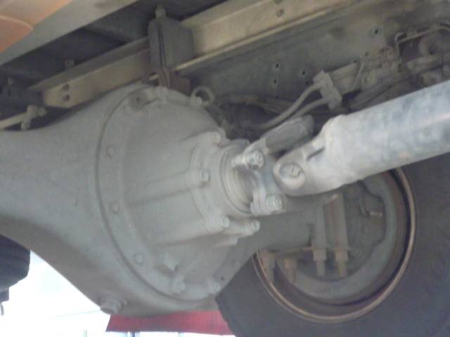 いすゞフォワードアルミウイング中型（4t）[写真18]