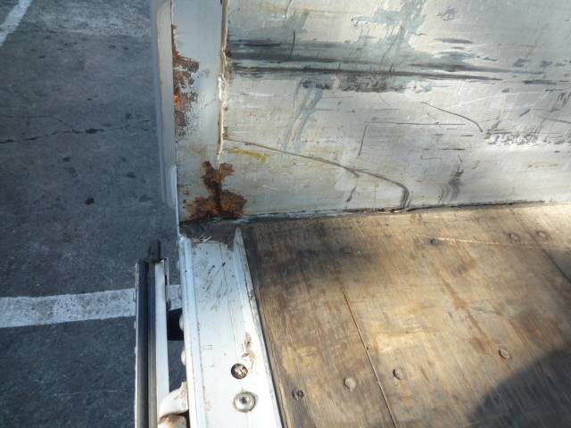 いすゞフォワードアルミウイング中型（4t）[写真30]