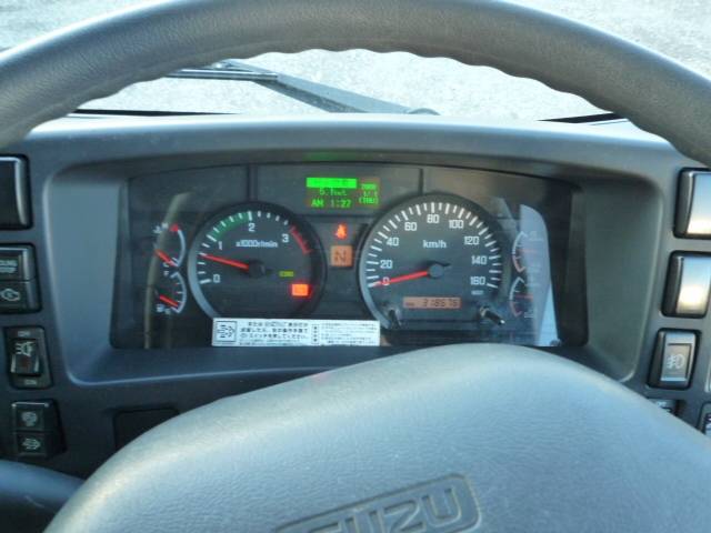 いすゞフォワードアルミウイング中型（4t）[写真39]