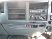 いすゞフォワードアルミウイング中型（4t）[写真08]