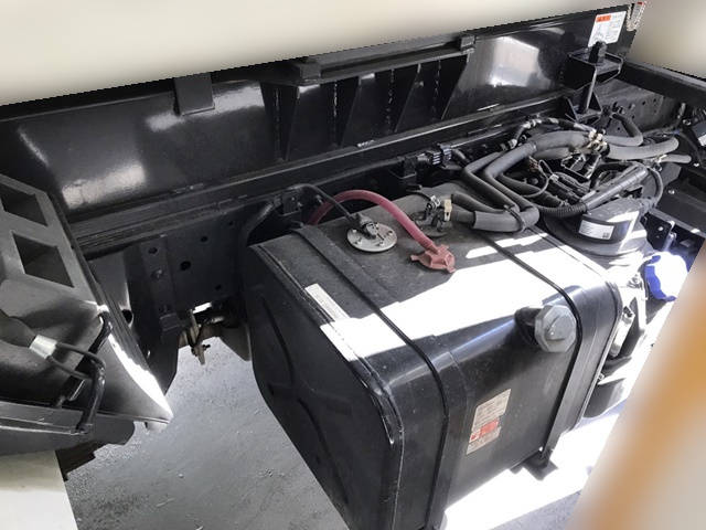 いすゞエルフコンテナ専用車小型（2t・3t）[写真10]