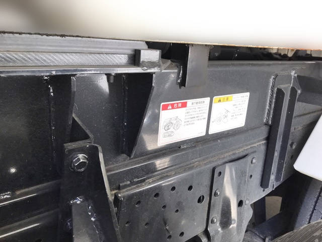 いすゞエルフコンテナ専用車小型（2t・3t）[写真12]