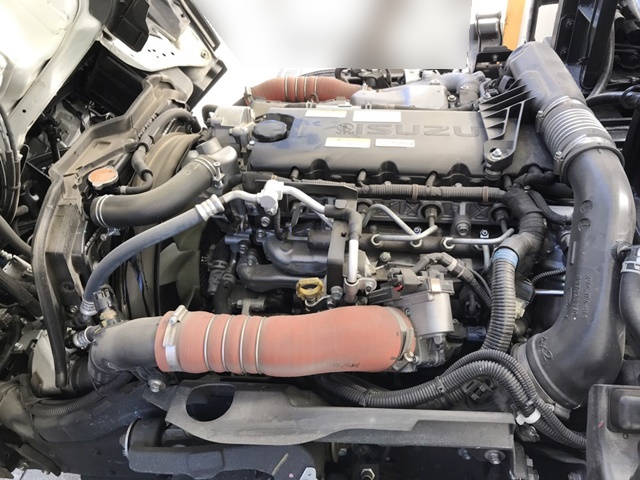 いすゞエルフコンテナ専用車小型（2t・3t）[写真17]