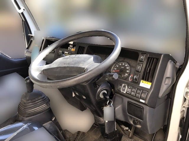 いすゞエルフコンテナ専用車小型（2t・3t）[写真22]