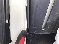 いすゞエルフコンテナ専用車小型（2t・3t）[写真26]