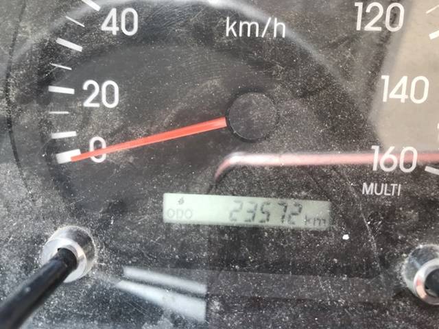 いすゞエルフコンテナ専用車小型（2t・3t）[写真27]