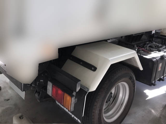 いすゞエルフコンテナ専用車小型（2t・3t）[写真05]