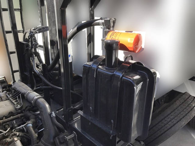 いすゞエルフコンテナ専用車小型（2t・3t）[写真07]