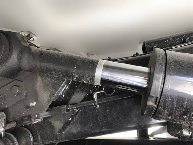 いすゞエルフコンテナ専用車小型（2t・3t）[写真08]