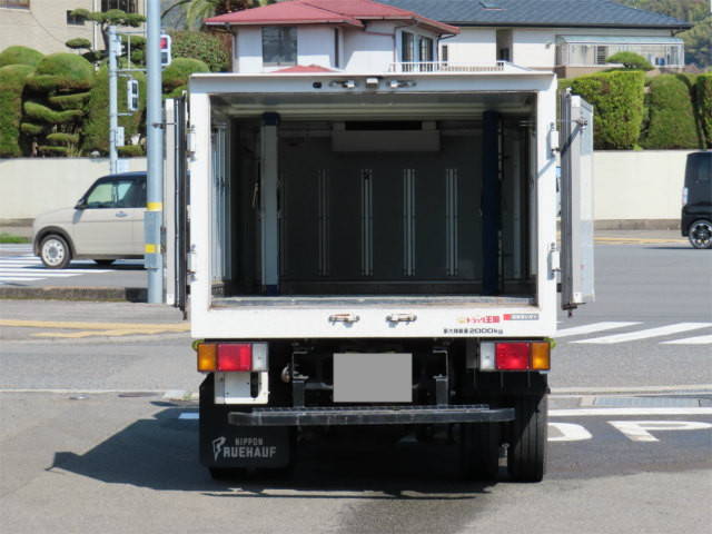 いすゞエルフ冷凍車（冷蔵車）小型（2t・3t）[写真09]