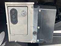 いすゞエルフアルミバン小型（2t・3t）[写真11]