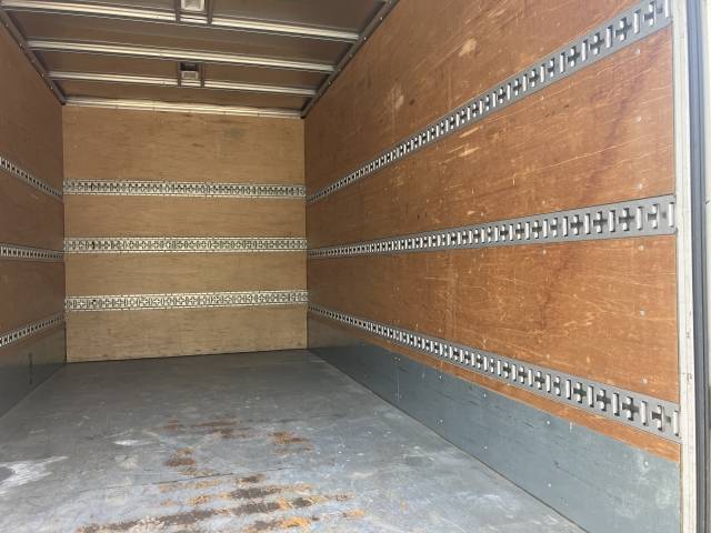 いすゞエルフアルミバン小型（2t・3t）[写真15]