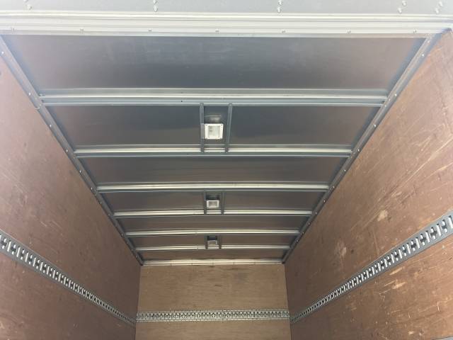 いすゞエルフアルミバン小型（2t・3t）[写真17]