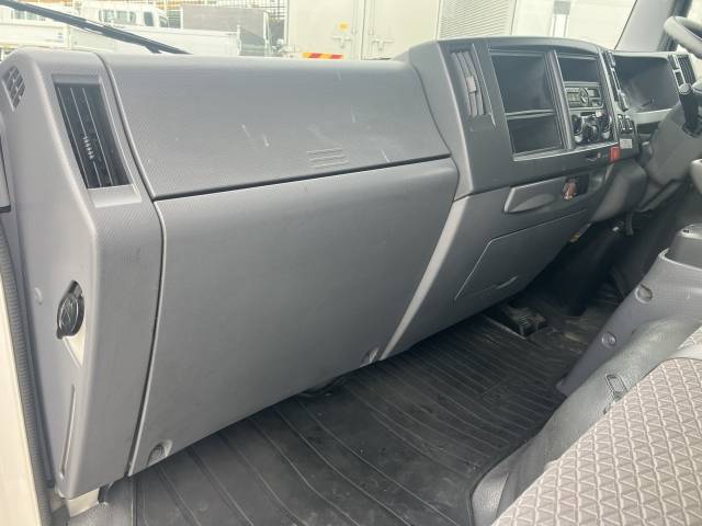 いすゞエルフアルミバン小型（2t・3t）[写真29]