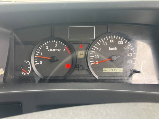 いすゞエルフアルミバン小型（2t・3t）[写真39]