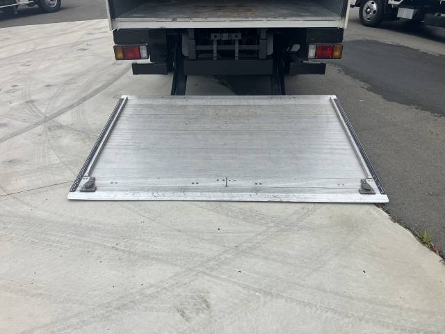 いすゞエルフアルミバン小型（2t・3t）[写真07]